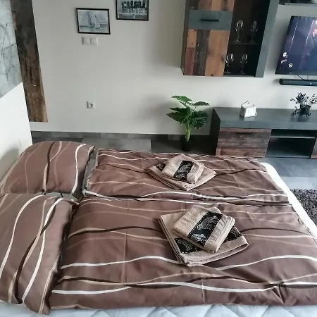 Apartment Balatoni Nyar Apartman *